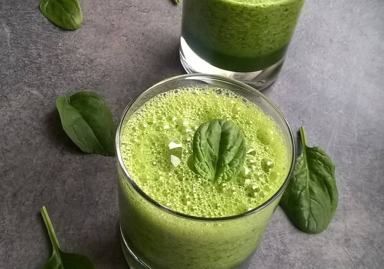 Smoothie szpinakowe z pomarańczą i gruszką foto