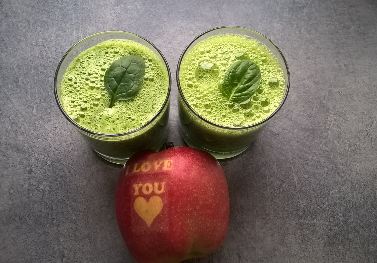 Smoothie szpinakowe z pomarańczą i gruszką foto