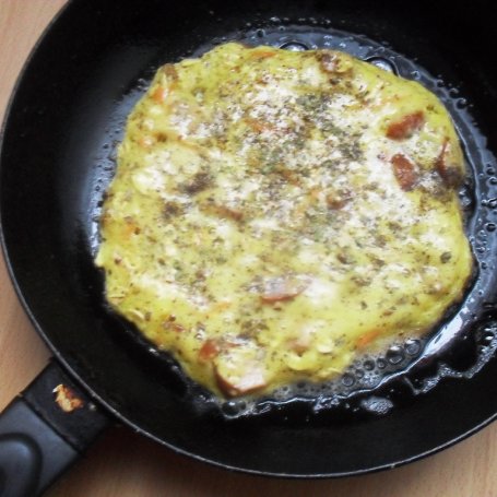 Krok 4 - Śniadanie z jaja- szybki "omlet" foto