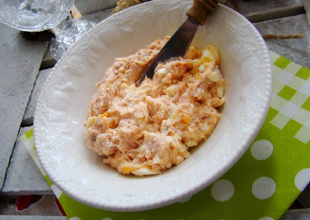 Fotografia przedstawiająca Śniadaniowa pasta z makreli wędzonej