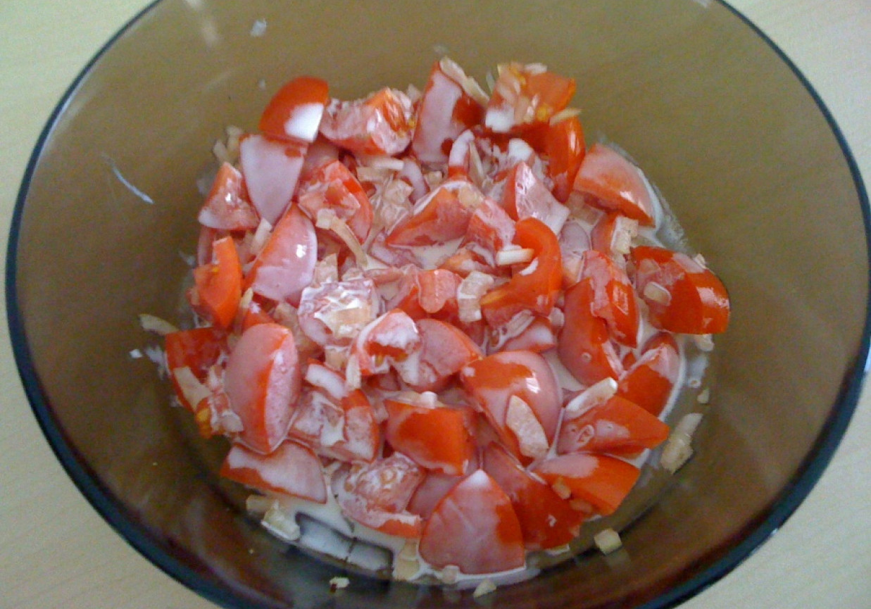 Śniadaniowa sałatka pomidorowa foto