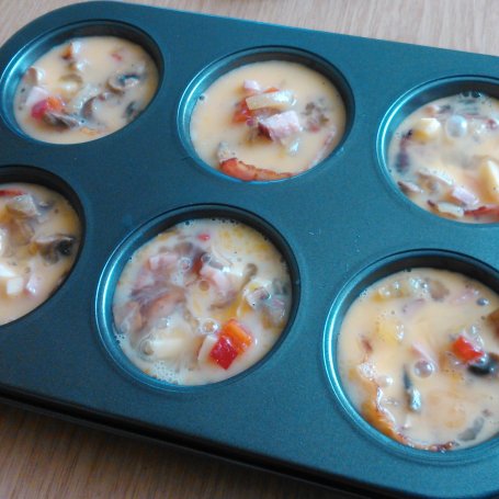 Krok 4 - Śniadaniowe muffiny jajeczne foto