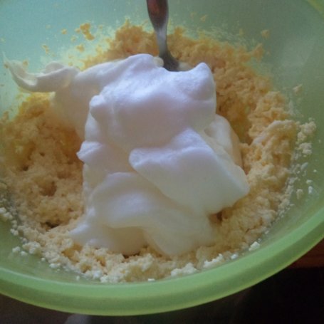 Krok 6 - Śniadaniowe racuchy z białym serem i nutą kokosu :) foto