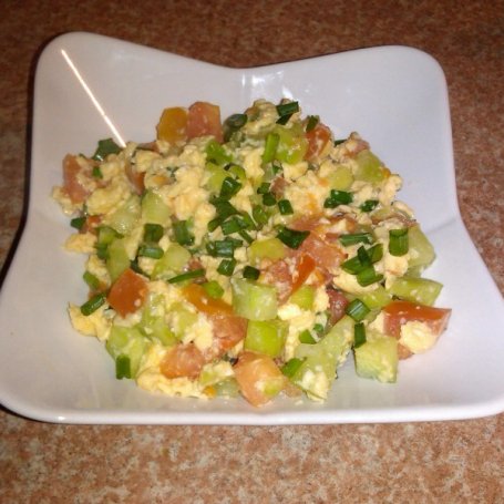 Krok 6 - Śniadaniowe warzywka w jajku foto