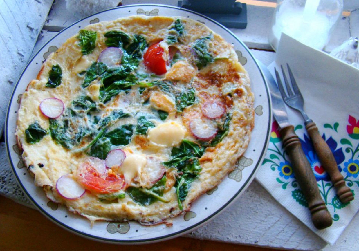Śniadaniowy omlet ze szpinakiem  foto
