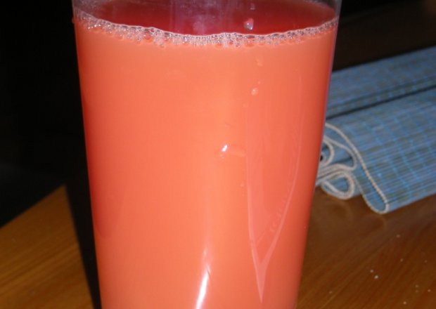 Fotografia przedstawiająca sok cytrusowy