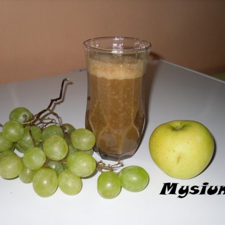 Krok 4 - Sok jabłkowo - winogronowy foto