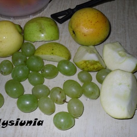 Krok 1 - Sok jabłkowo - winogronowy foto
