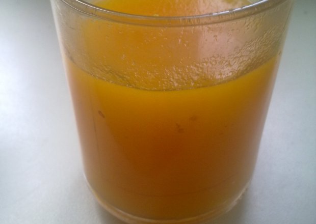 Fotografia przedstawiająca sok kubuś marchwiowy