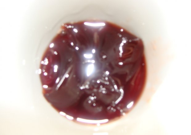 Fotografia przedstawiająca sok malinowy
