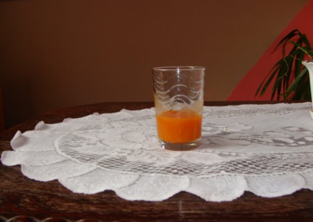 Fotografia przedstawiająca Sok marchewkowy