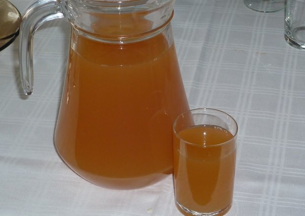 Fotografia przedstawiająca sok owocowy