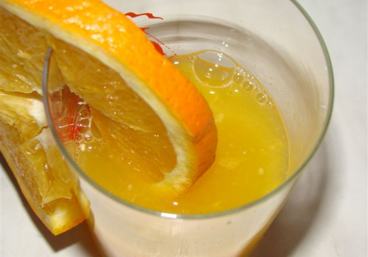 sok pomarańczowy z alkoholem foto