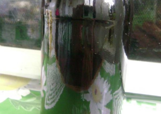 Fotografia przedstawiająca sok porzeczkowy domowy