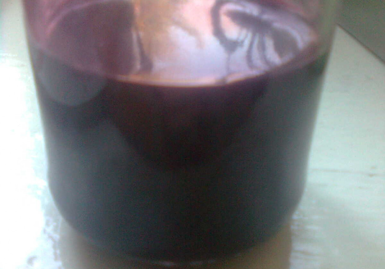 sok z czarnych jagód foto