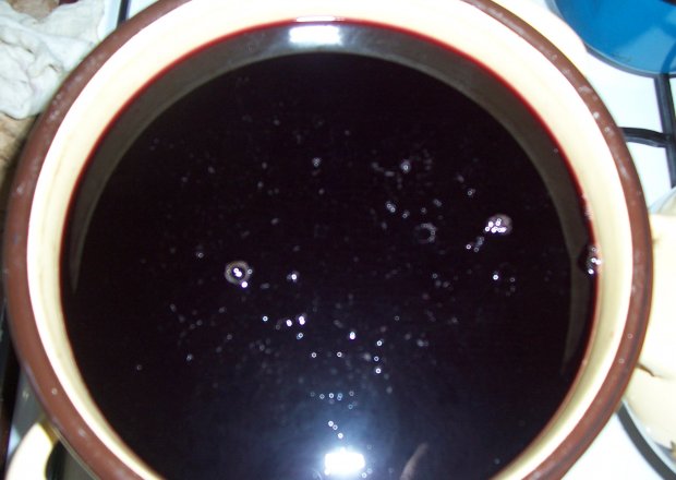 Fotografia przedstawiająca Sok z czarnych porzeczek