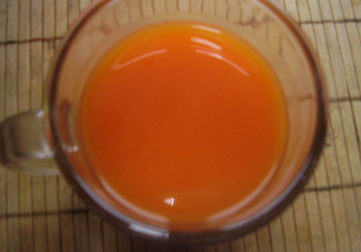 Sok z marchewki i pomarańczy foto