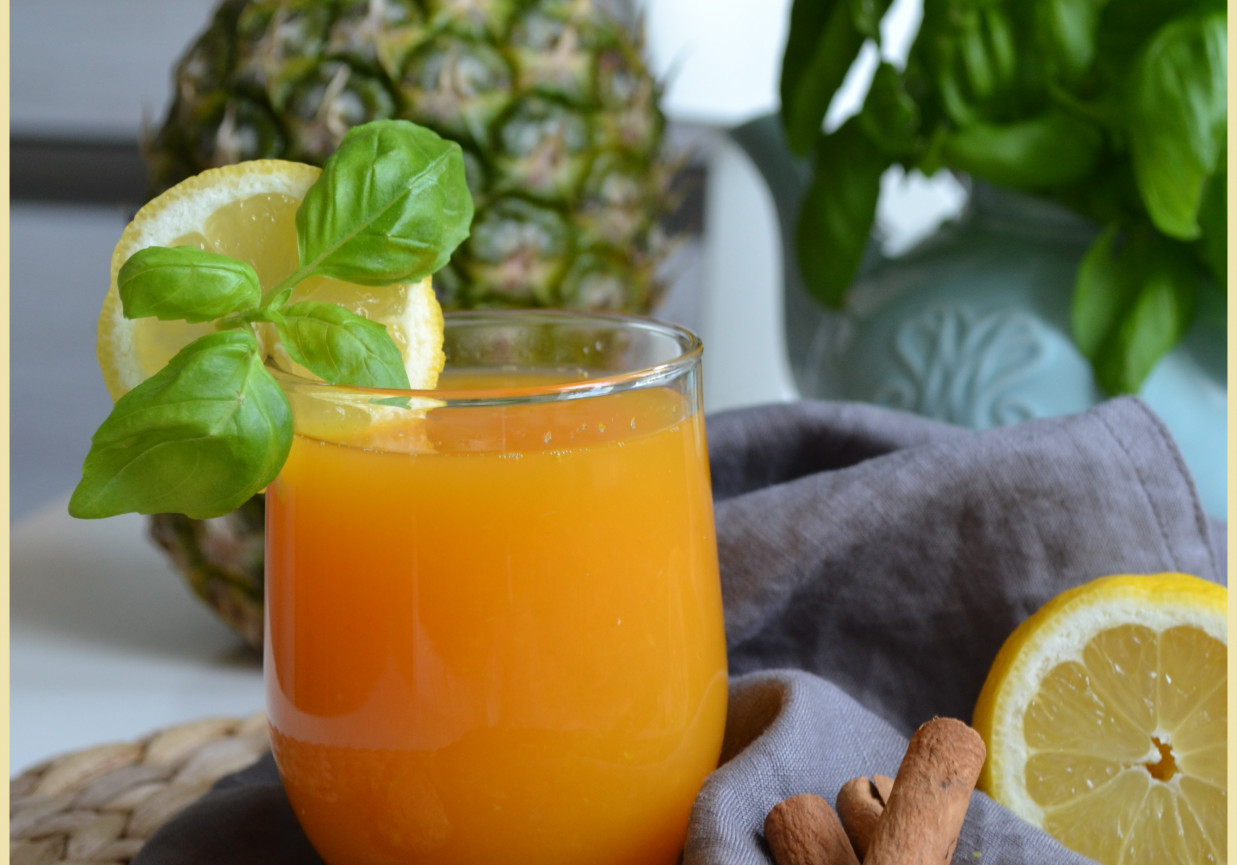 sok z pomarańczy i imbiru foto