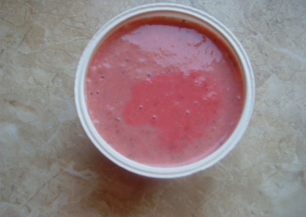 Fotografia przedstawiająca sorbet truskawkowy
