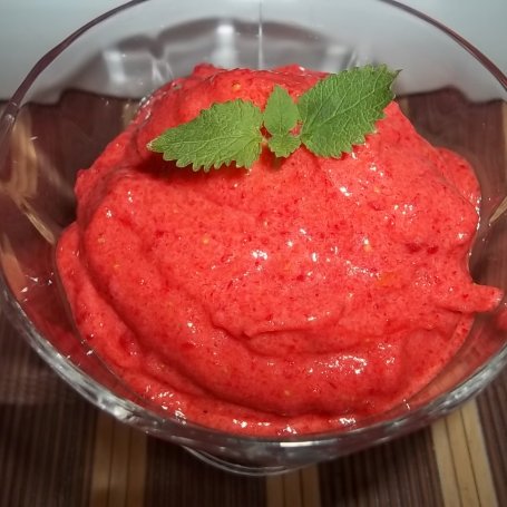 Krok 7 - Sorbet z truskawek i skarmelizowanej cukinii foto