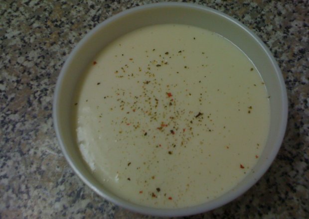 Fotografia przedstawiająca Sos beszamelowy z serem