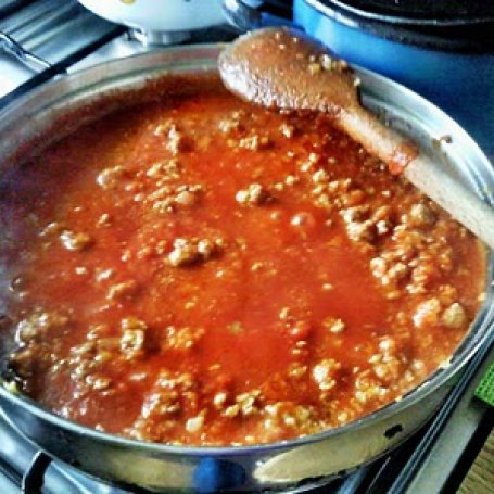 Krok 2 - Sos boloński /mięsno-pomidorowy/ foto
