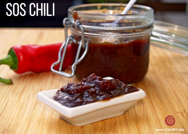 Fotografia przedstawiająca sos chili