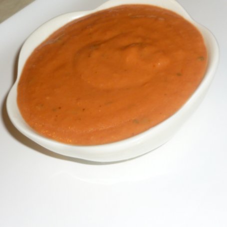 Krok 3 - sos chrzanowo-pomidorowy z majerankiem foto