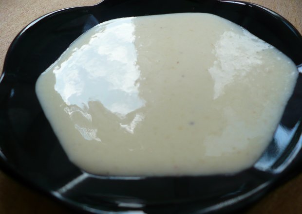 Fotografia przedstawiająca sos chrzanowy piekelny