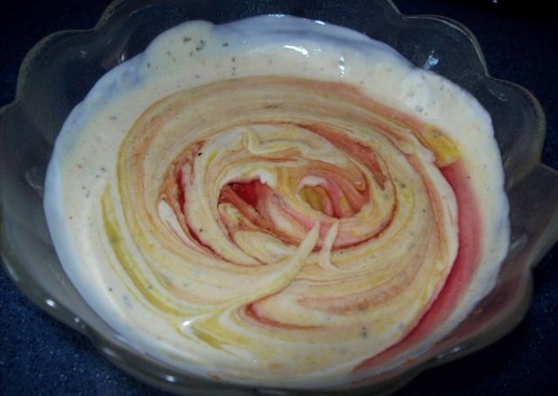 Fotografia przedstawiająca Sos do pieczywa  - ostro – słodki z nutą czereśniową