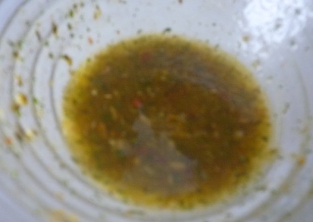 Fotografia przedstawiająca Sos do sałatek z oregano