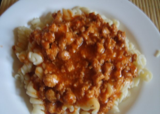Fotografia przedstawiająca sos do spagetti