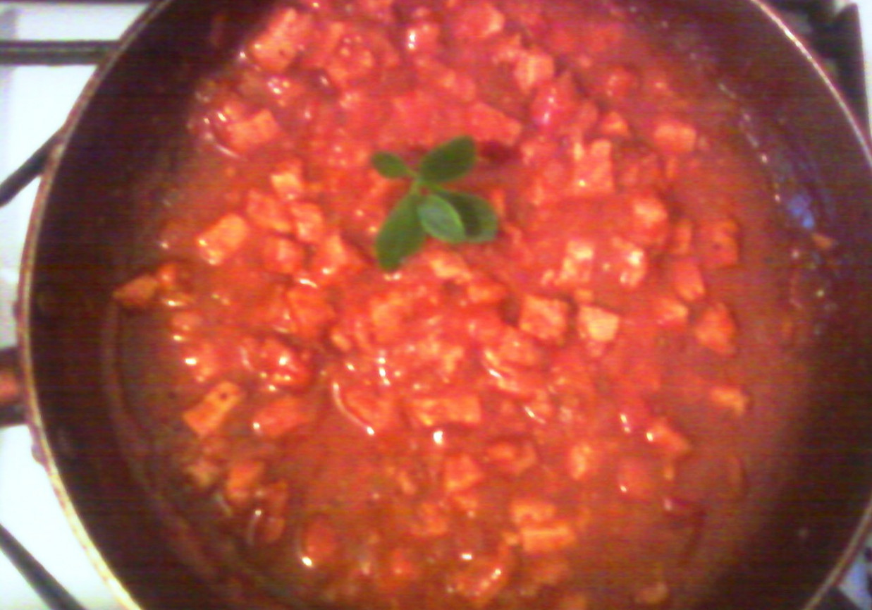 Sos do spaghetti z kotletem schabowym foto