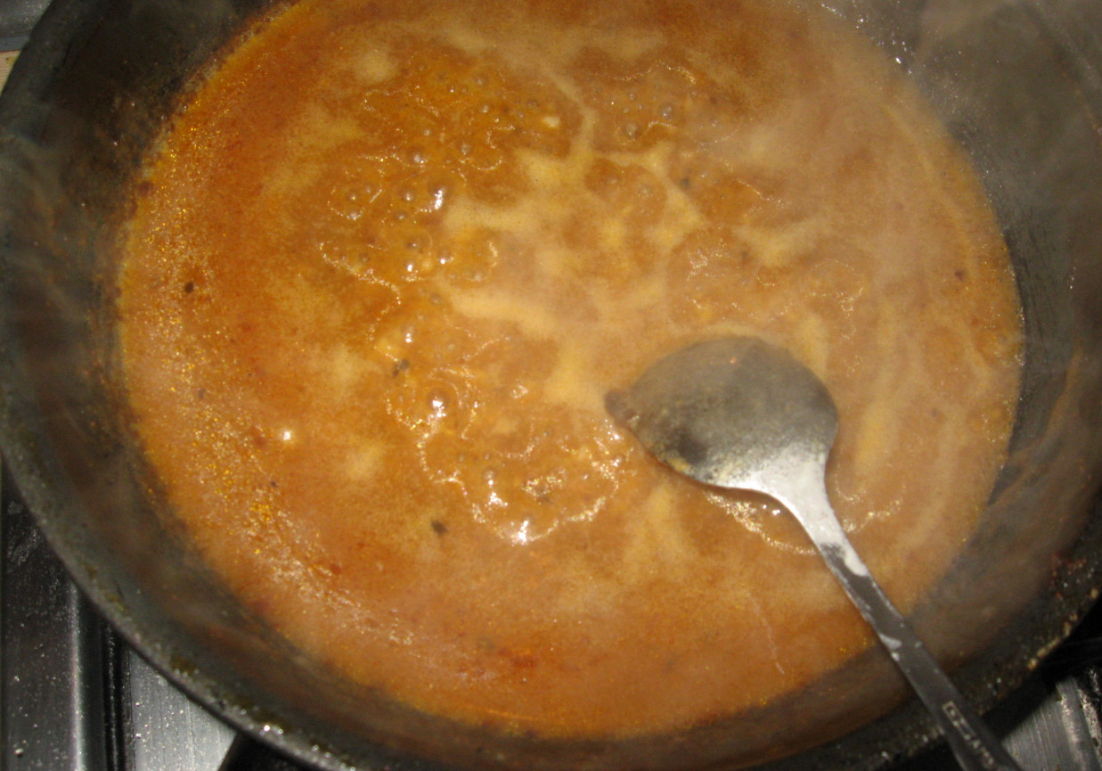 sos do ziemniaków na bazie miodowo-kurczakowej foto