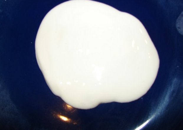 Fotografia przedstawiająca sos jogurtowy