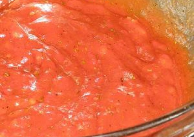 Fotografia przedstawiająca Sos ketchupowy paprykowo-czosnkowy