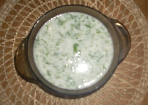 Fotografia przedstawiająca sos koperkowy