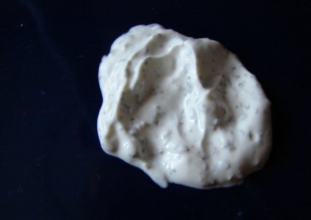 Fotografia przedstawiająca Sos majonezowo-jogurtowy