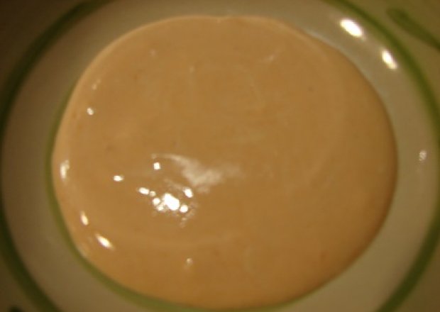 Fotografia przedstawiająca sos majonezowy ostry