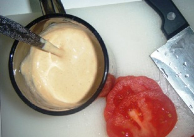 Fotografia przedstawiająca sos majonezowy