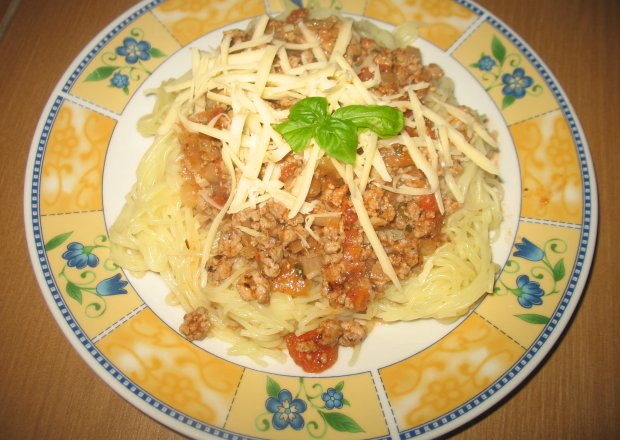 Fotografia przedstawiająca Sos mięsno - pomidorowy do makaronu