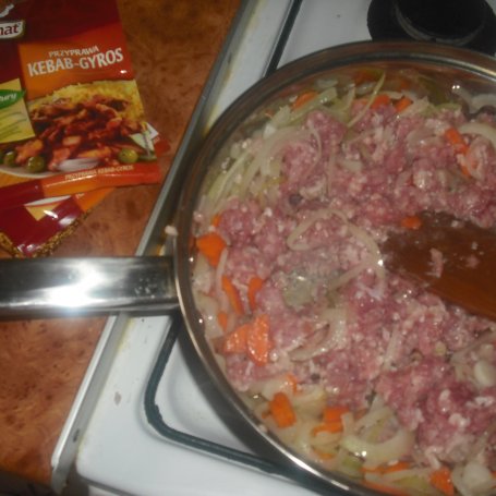 Krok 3 - Sos mięsno-warzywny do makaronu, ryżu bądź kaszy :) foto