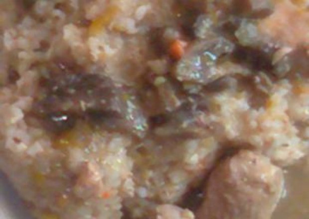 Fotografia przedstawiająca sos mięsny do kaszy gryczanej