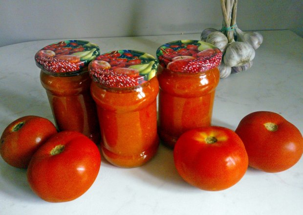 Fotografia przedstawiająca Sos paprykowo-pomidorowy