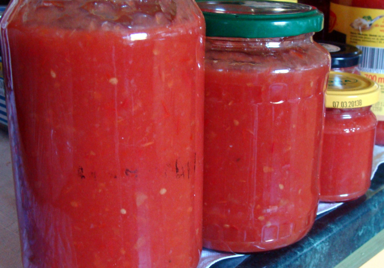 sos paprykowy z pomidorami,jabłkami z goździkami,cynamonem... foto