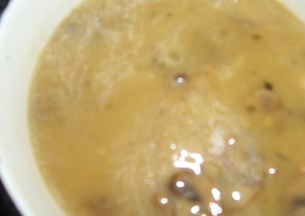 Fotografia przedstawiająca sos pieczarkowy