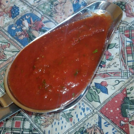Krok 5 - Sos pomidorowo-czosnkowy foto