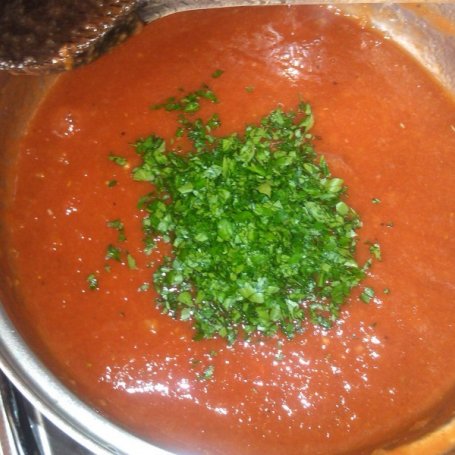 Krok 4 - Sos pomidorowo-czosnkowy foto