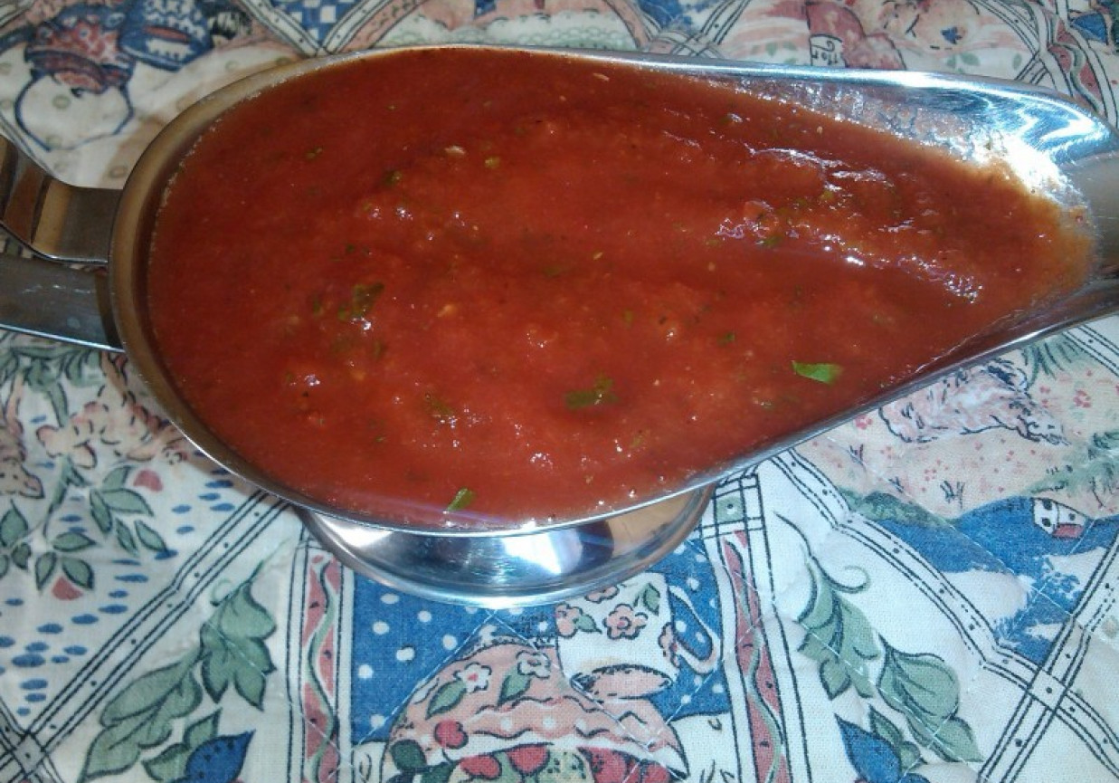 Sos pomidorowo-czosnkowy foto
