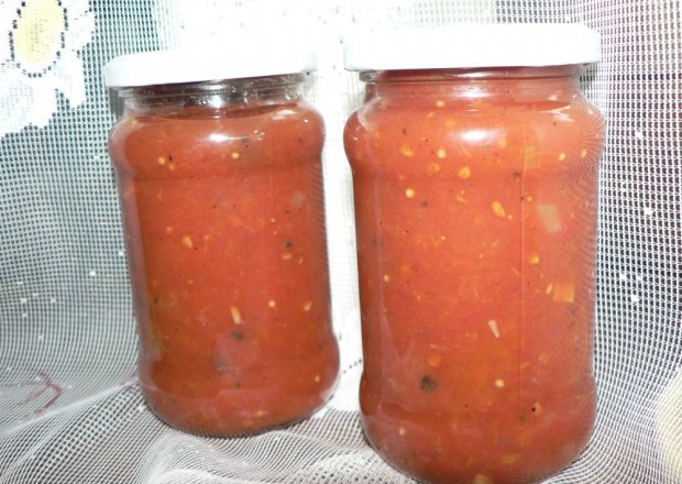 Fotografia przedstawiająca Sos pomidorowo-korzenny